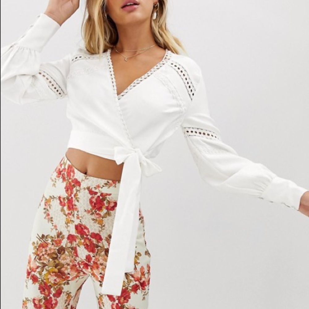 Eyelet trim plunge lace wrap front crop top sleeve